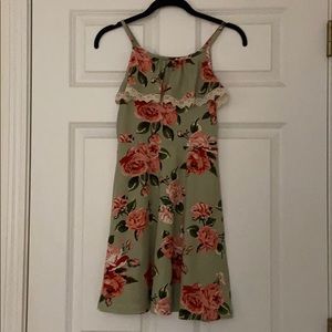 NWOT Beautiful summer dress for girls size 10/12